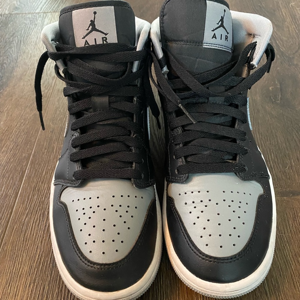 Jordan 1 Mid Shadow Womens Size 8.5